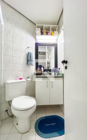 Apartamento para alugar com 75m², 3 quartos e 2 vagas Apartamento para alugar com 75m², 3 quartos e 2 vagasBanheiro