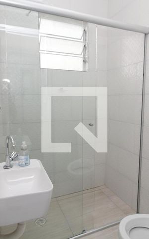 Casa de condomínio para alugar com 39m², 1 quarto e sem vagaBanheiro