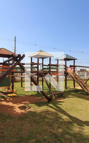 Apartamento à venda com 76m², 2 quartos e 2 vagasÁrea comum - Playground