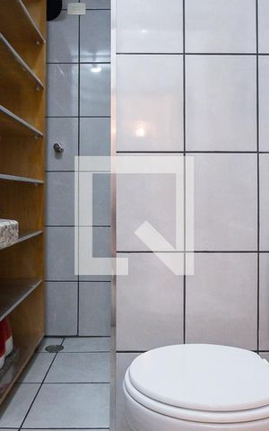 Apartamento para alugar com 65m², 2 quartos e 1 vagaBanheiro da suíte