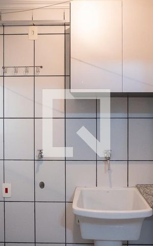Apartamento para alugar com 65m², 2 quartos e 1 vagaÁrea de serviço