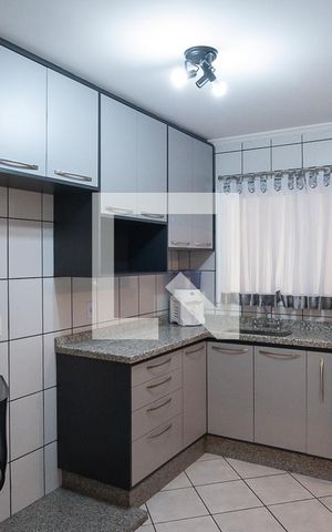 Apartamento para alugar com 65m², 2 quartos e 1 vagaCozinha