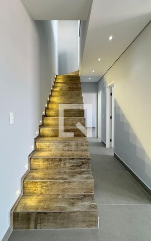 Apartamento à venda com 118m², 2 quartos e 2 vagasEscada