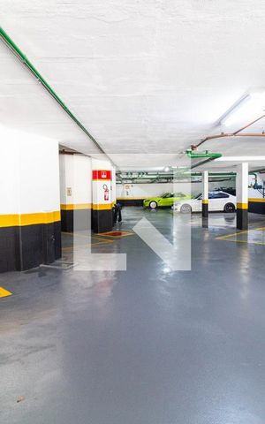 Apartamento à venda com 366m², 4 quartos e 6 vagas Apartamento à venda com 366m², 4 quartos e 6 vagasGaragem