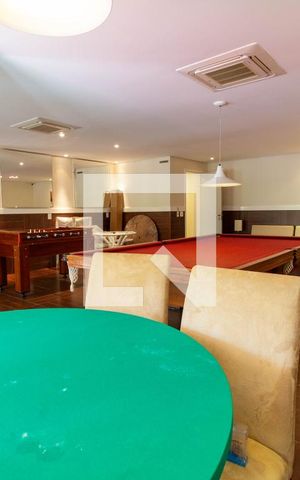 Apartamento à venda com 366m², 4 quartos e 6 vagas Apartamento à venda com 366m², 4 quartos e 6 vagasÁrea Comum - Salão de Jogos