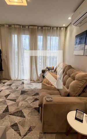 Apartamento à venda com 110m², 3 quartos e 2 vagas Apartamento à venda com 110m², 3 quartos e 2 vagasSala