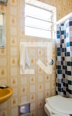 Casa para alugar com 177m², 2 quartos e 2 vagas Casa para alugar com 177m², 2 quartos e 2 vagasBanheiro do quarto 1
