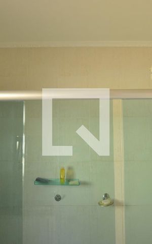 Casa à venda com 211m², 3 quartos e 3 vagasBanheiro da Suíte 1