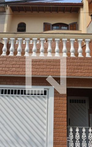 Casa à venda com 211m², 3 quartos e 3 vagasFachada