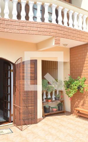 Casa à venda com 211m², 3 quartos e 3 vagasVaranda da Sala
