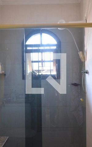 Casa à venda com 211m², 3 quartos e 3 vagasBanheiro da Suíte 2