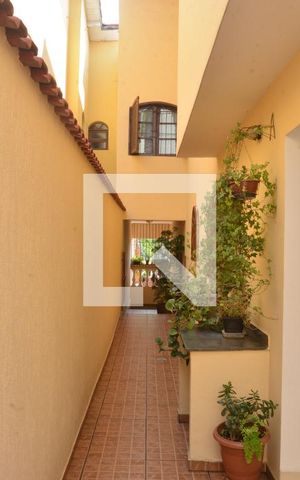 Casa à venda com 211m², 3 quartos e 3 vagasQuintal