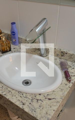 Casa à venda com 211m², 3 quartos e 3 vagasBanheiro Social