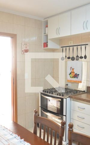 Casa à venda com 211m², 3 quartos e 3 vagasCozinha - Armários