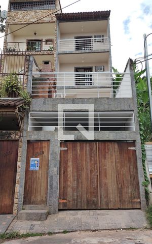 Casa de condomínio para alugar com 250m², 4 quartos e 1 vagaFachada e placa