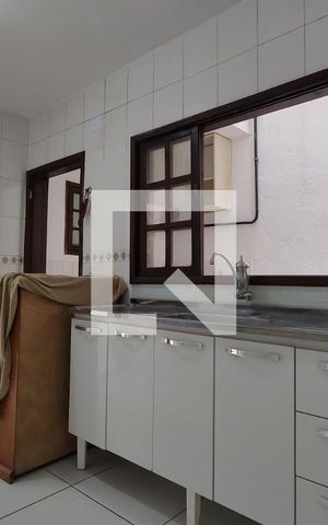 Casa de condomínio para alugar com 250m², 4 quartos e 1 vaga Casa de condomínio para alugar com 250m², 4 quartos e 1 vagaCozinha