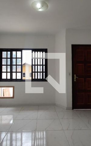 Casa de condomínio para alugar com 250m², 4 quartos e 1 vaga Casa de condomínio para alugar com 250m², 4 quartos e 1 vagaSala