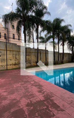 Apartamento à venda com 42m², 2 quartos e 1 vaga Apartamento à venda com 42m², 2 quartos e 1 vagaArea comum - piscina