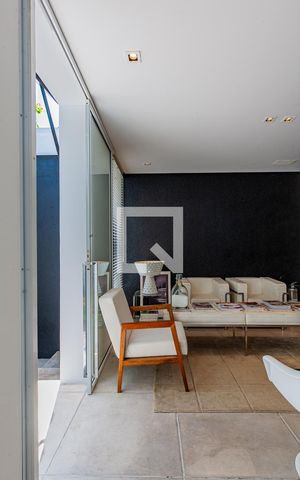 Casa para alugar com 354m², 3 quartos e 2 vagas Casa para alugar com 354m², 3 quartos e 2 vagasSala