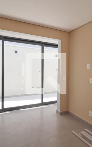 Casa à venda com 168m², 3 quartos e 2 vagas Casa à venda com 168m², 3 quartos e 2 vagasÁrea de Serviço