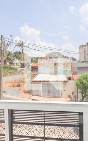 Casa à venda com 168m², 3 quartos e 2 vagas Casa à venda com 168m², 3 quartos e 2 vagasSuíte varanda