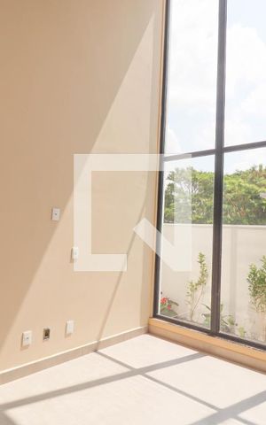 Casa à venda com 168m², 3 quartos e 2 vagas Casa à venda com 168m², 3 quartos e 2 vagasSala