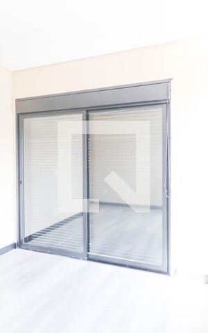 Casa à venda com 168m², 3 quartos e 2 vagas Casa à venda com 168m², 3 quartos e 2 vagasSuíte