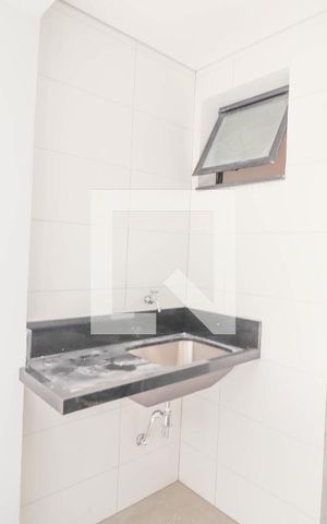 Casa à venda com 168m², 3 quartos e 2 vagas Casa à venda com 168m², 3 quartos e 2 vagasÁrea de Serviço