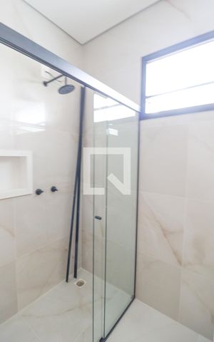 Casa à venda com 168m², 3 quartos e 2 vagas Casa à venda com 168m², 3 quartos e 2 vagasSuíte