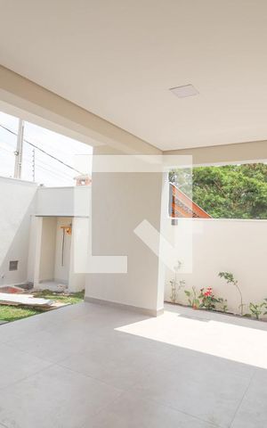 Casa à venda com 168m², 3 quartos e 2 vagas Casa à venda com 168m², 3 quartos e 2 vagasGaragem