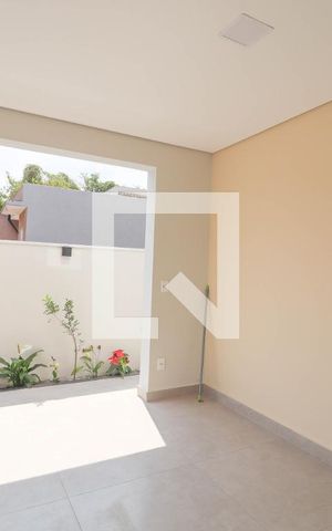 Casa à venda com 168m², 3 quartos e 2 vagas Casa à venda com 168m², 3 quartos e 2 vagasGaragem