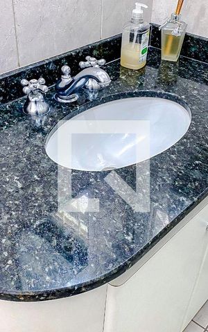Casa à venda com 375m², 5 quartos e 3 vagasBanheiro 2