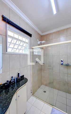 Casa à venda com 375m², 5 quartos e 3 vagasBanheiro 3
