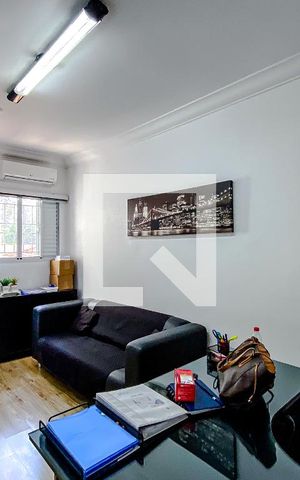 Casa à venda com 375m², 5 quartos e 3 vagasQuarto 4