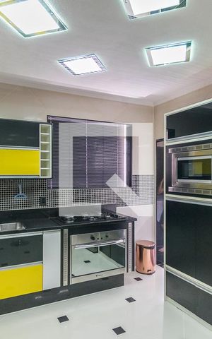 Apartamento à venda com 77m², 2 quartos e 2 vagasCozinha