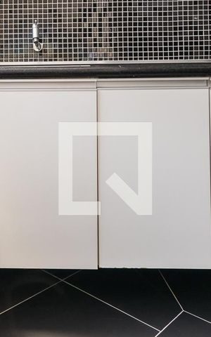 Apartamento à venda com 77m², 2 quartos e 2 vagasÁrea de Serviço