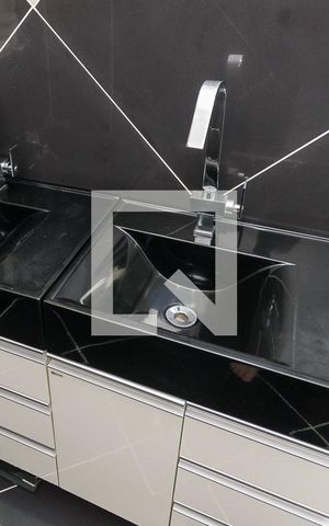 Apartamento à venda com 77m², 2 quartos e 2 vagasBanheiro