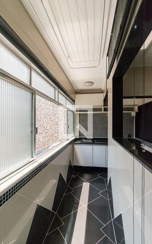Apartamento à venda com 77m², 2 quartos e 2 vagasÁrea de Serviço