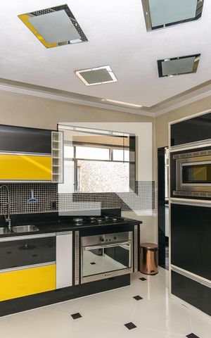 Apartamento à venda com 77m², 2 quartos e 2 vagasCozinha