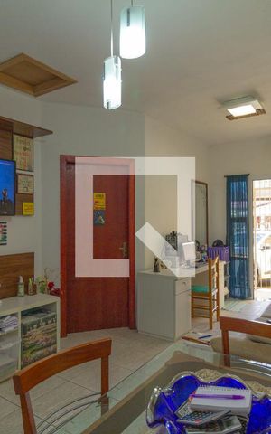 Casa para alugar com 57m², 2 quartos e 1 vaga Casa para alugar com 57m², 2 quartos e 1 vagaSala