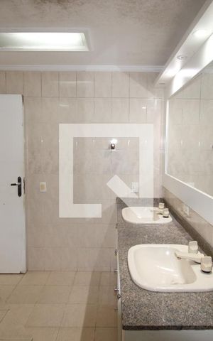 Apartamento à venda com 160m², 3 quartos e 3 vagasBanheiro 2