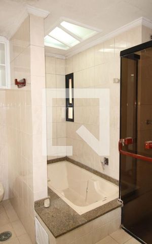 Apartamento à venda com 160m², 3 quartos e 3 vagasBanheiro 2