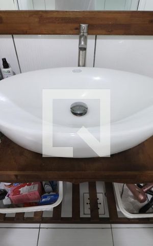 Casa à venda com 200m², 4 quartos e 2 vagasBanheiro 2