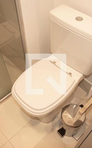 Studio para alugar com 35m², 1 quarto e sem vaga Studio para alugar com 35m², 1 quarto e sem vagaBanheiro