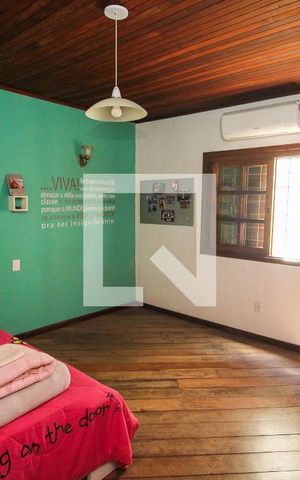 Casa para alugar com 302m², 3 quartos e 3 vagas Casa para alugar com 302m², 3 quartos e 3 vagasQuarto 1