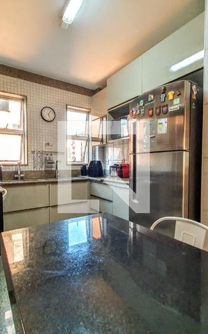 Apartamento à venda com 255m², 5 quartos e 4 vagasCozinha