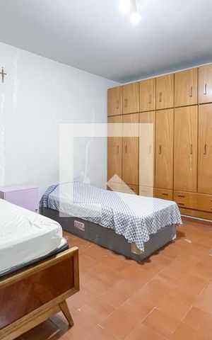 Casa à venda com 280m², 2 quartos e 2 vagas Casa à venda com 280m², 2 quartos e 2 vagasQuarto 2