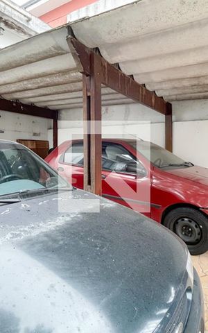 Casa à venda com 280m², 2 quartos e 2 vagas Casa à venda com 280m², 2 quartos e 2 vagasGaragem
