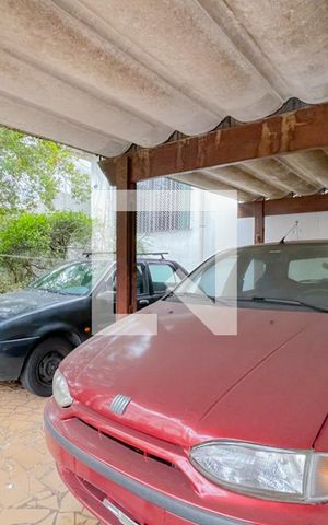 Casa à venda com 280m², 2 quartos e 2 vagas Casa à venda com 280m², 2 quartos e 2 vagasGaragem