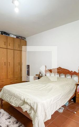 Casa à venda com 280m², 2 quartos e 2 vagas Casa à venda com 280m², 2 quartos e 2 vagasQuarto 1